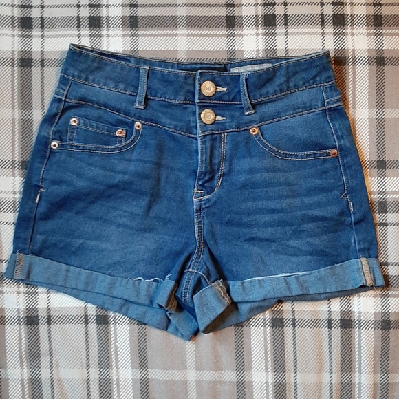 Aeropostale Pants - ♠️Aeropostle Button Front High Waisted Shorty♠️